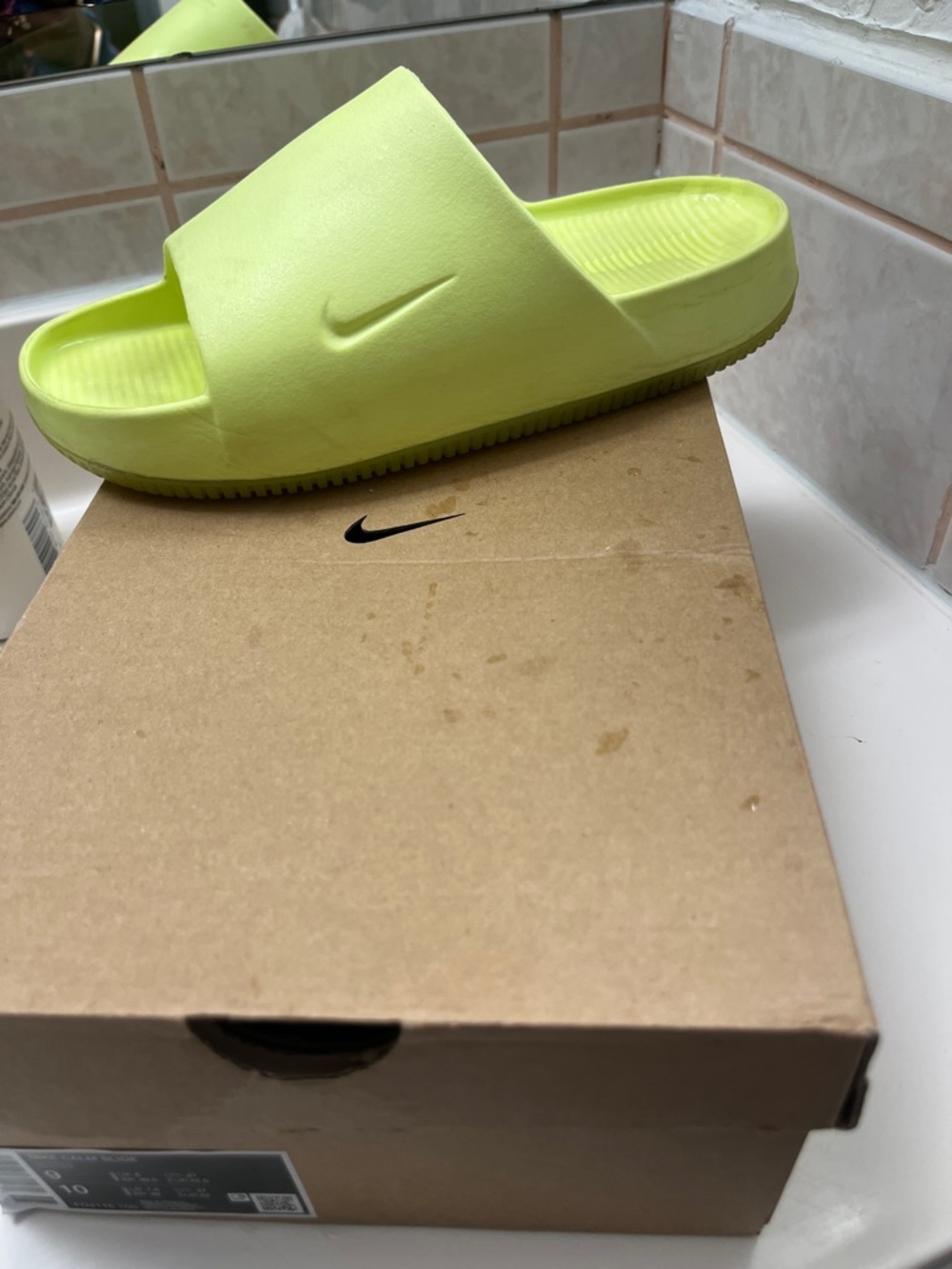Nike Calm Neon fly Yellow Slide - Picture 3 of 5